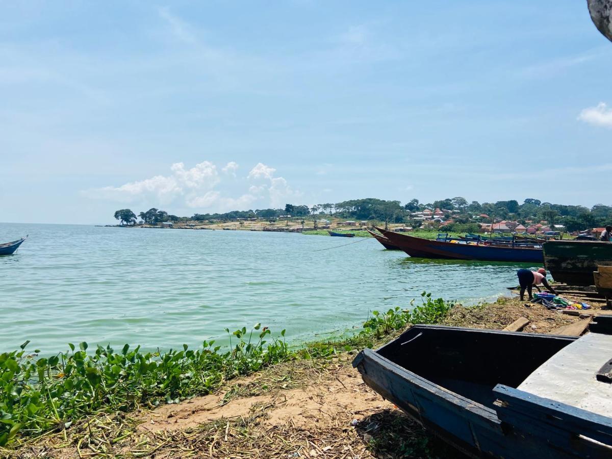 Homeonthenile Lake View Double Jinja Extérieur photo